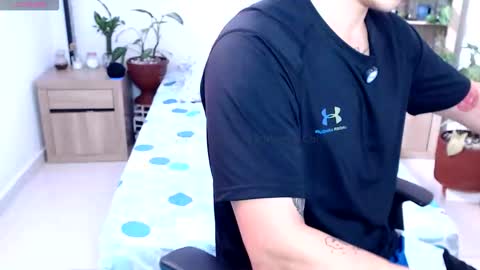 Snapshot of no_face_69 chatting on 02-26-26, 08:08 x online show from 02-26-26, 08:08