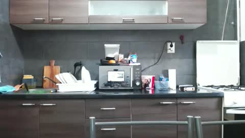 no_limit_coupl3 online show from 10-22-25, 05:52