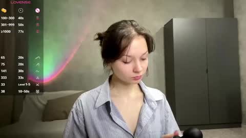 Nora online show from 04-04-26, 07:11