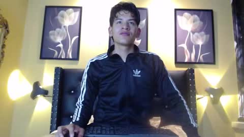 noa11_ online show from 11-04-25, 04:28