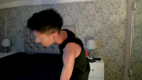 Noah online show from 04-18-26, 04:27