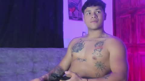 noah_223 online show from 02-24-26, 04:43