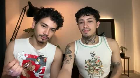 Snapshot of noah_and_steven chatting on 05-25-26, 03:51 noah_and_steven online show from 05-25-26, 03:51