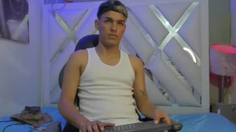 Snapshot of noah_carter66 chatting on 01-15-25, 01:09 noah online show from 01-15-25, 01:09