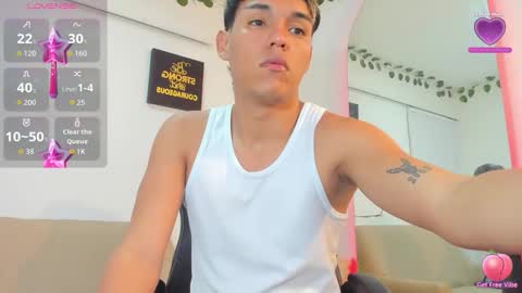 Snapshot of noah_carter66 chatting on 10-13-25, 02:44 noah online show from 10-13-25, 02:44