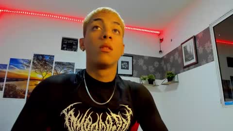 noah_flynn1 online show from 10-03-25, 06:10