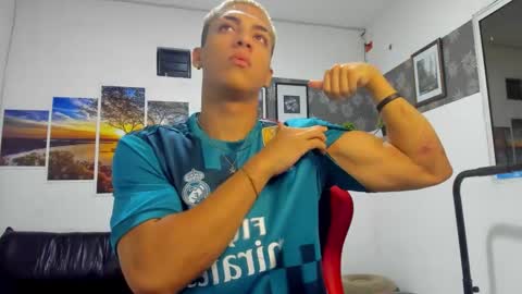 Snapshot of noah_flynn1 chatting on 11-22-25, 06:34 noah_flynn1 online show from 11-22-25, 06:34