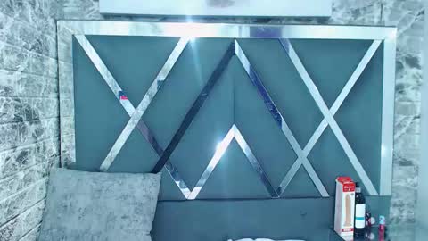 Snapshot of noah_greyhh chatting on 10-28-25, 02:20 Noah online show from 10-28-25, 02:20