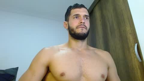 Snapshot of noah_jhonsonn chatting on 06-25-26, 11:15 Noah online show from 06-25-26, 11:15
