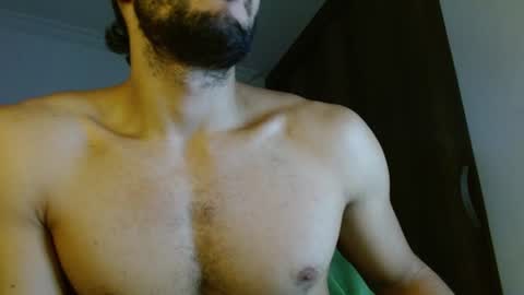 Snapshot of noah_jhonsonn chatting on 07-22-26, 11:35 Noah online show from 07-22-26, 11:35