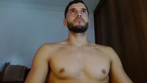 Snapshot of noah_jhonsonn chatting on 07-31-26, 04:06 Noah online show from 07-31-26, 04:06