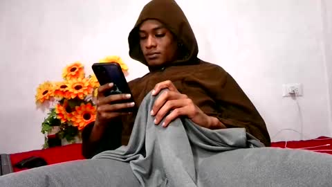 Snapshot of noah_miller7 chatting on 12-19-25, 07:10 Noah Millers online show from 12-19-25, 07:10