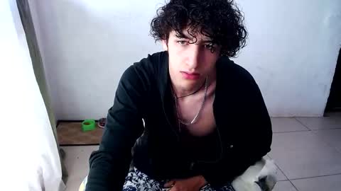 Snapshot of noah_sokolov_ chatting on 04-07-26, 05:35 Kervs online show from 04-07-26, 05:35