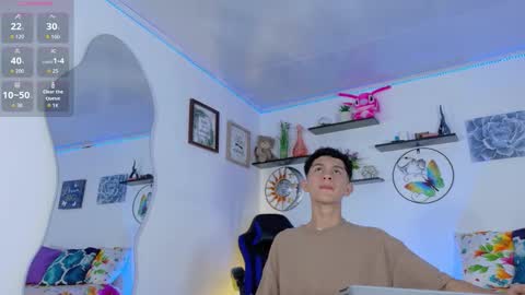 noah tyler  online show from 10-07-25, 11:46