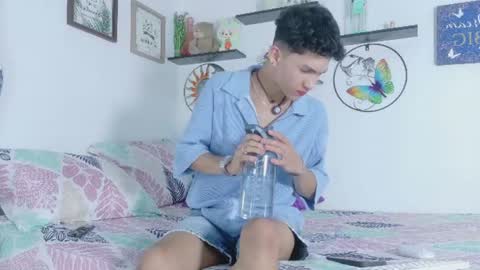 noah tyler  online show from 06-21-26, 07:27