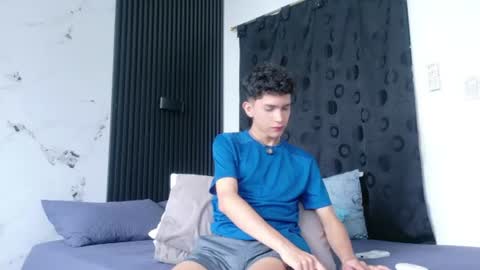 noah tyler  online show from 07-12-26, 03:14