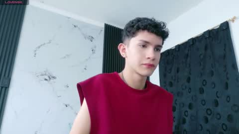 noah tyler  online show from 07-31-26, 07:13