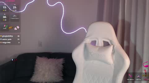noah_white3 online show from 05-26-26, 11:12