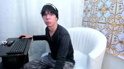 NOAH online show from 05-08-26, 11:26