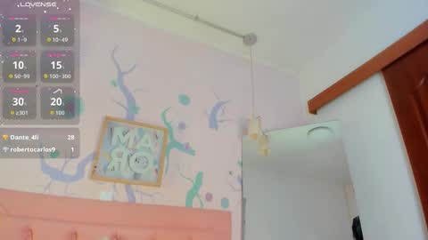 Snapshot of noahperezz chatting on 10-26-25, 03:40 noahperezz online show from 10-26-25, 03:40