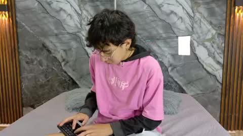    online show from 05-13-26, 11:07