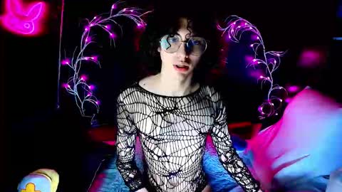 Noah Xtar online show from 09-29-25, 12:38