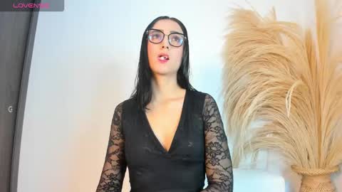 Snapshot of noami_rose chatting on 01-11-26, 11:32 Noami Rose online show from 01-11-26, 11:32