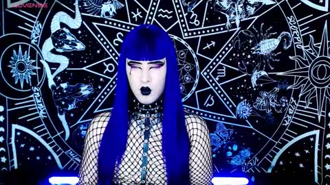 caroline online show from 10-30-25, 02:02