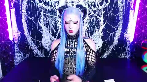 caroline online show from 06-11-26, 11:14