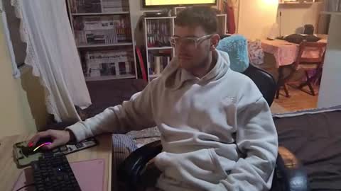 Noeliswaifu online show from 07-23-26, 04:21
