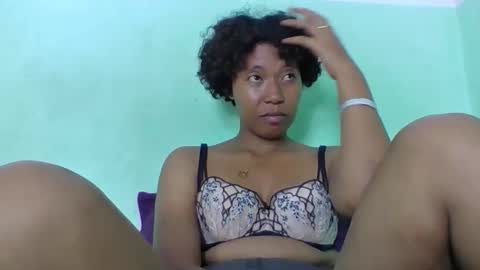 Snapshot of noellah chatting on 04-26-26, 05:43 noellah online show from 04-26-26, 05:43