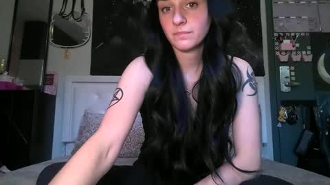 Noelle online show from 03-27-26, 05:34