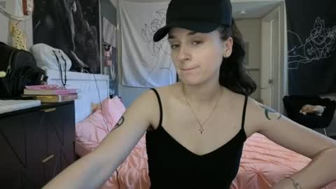 Snapshot of noelle1229 chatting on 06-23-26, 05:11 Noelle online show from 06-23-26, 05:11