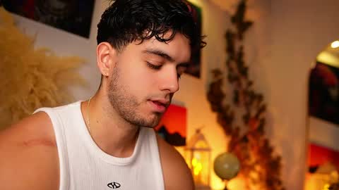 Snapshot of noha_miler chatting on 04-24-26, 10:34 kevin online show from 04-24-26, 10:34