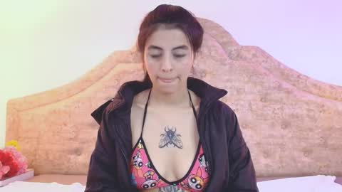 noha_petite online show from 02-06-25, 03:20
