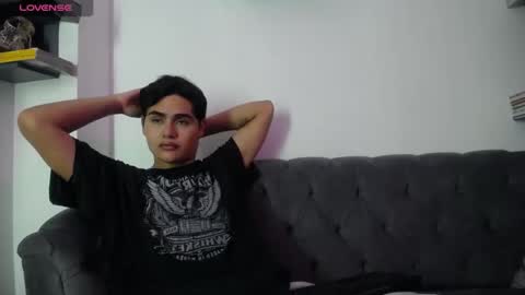 Snapshot of noha_roux chatting on 05-30-26, 12:24 noha online show from 05-30-26, 12:24