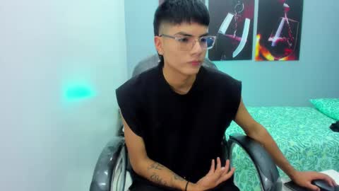 Snapshot of noha_scott chatting on 02-23-25, 10:42 Noha Scott online show from 02-23-25, 10:42