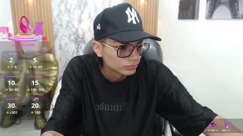 Snapshot of noha_scott chatting on 09-09-25, 06:18 Noha Scott online show from 09-09-25, 06:18