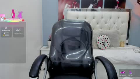 Snapshot of noha_scott chatting on 05-07-26, 11:43 Noha Scott online show from 05-07-26, 11:43