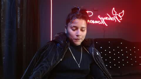 Snapshot of noha_thomson chatting on 05-18-26, 07:09 Noha Thomson online show from 05-18-26, 07:09