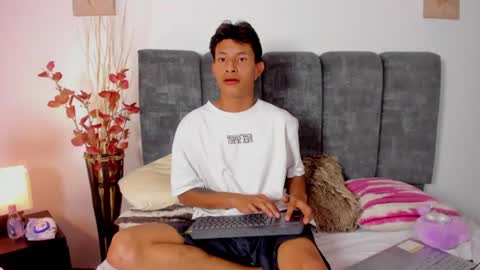 Snapshot of noir_prince chatting on 07-21-26, 04:59 noir_prince online show from 07-21-26, 04:59
