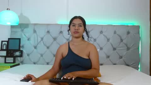 Noira Vale online show from 07-27-26, 07:10