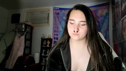 Snapshot of nonbinarybeauty20 chatting on 01-04-25, 03:17 nonbinarybeauty20 online show from 01-04-25, 03:17