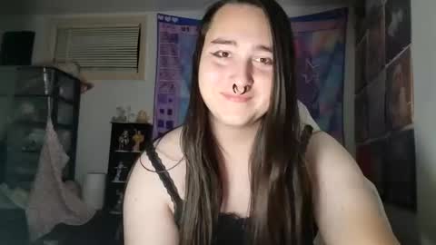 Snapshot of nonbinarybeauty20 chatting on 02-08-25, 06:22 nonbinarybeauty20 online show from 02-08-25, 06:22