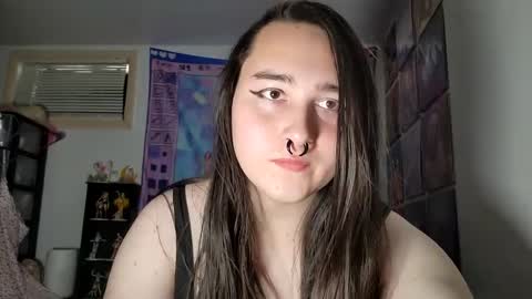 Snapshot of nonbinarybeauty20 chatting on 02-08-25, 06:33 nonbinarybeauty20 online show from 02-08-25, 06:33