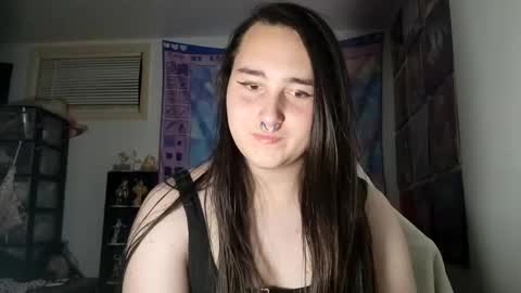 Snapshot of nonbinarybeauty20 chatting on 02-21-25, 07:34 nonbinarybeauty20 online show from 02-21-25, 07:34