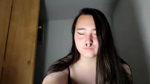 Snapshot of nonbinarybeauty20 chatting on 09-17-25, 06:53 nonbinarybeauty20 online show from 09-17-25, 06:53