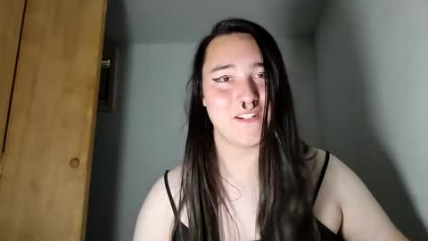 Snapshot of nonbinarybeauty20 chatting on 09-23-25, 07:06 nonbinarybeauty20 online show from 09-23-25, 07:06