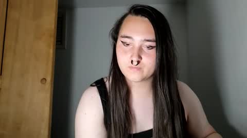 Snapshot of nonbinarybeauty20 chatting on 10-01-25, 12:05 nonbinarybeauty20 online show from 10-01-25, 12:05