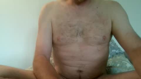 Snapshot of noodlekids chatting on 05-17-26, 12:34 Noodles online show from 05-17-26, 12:34